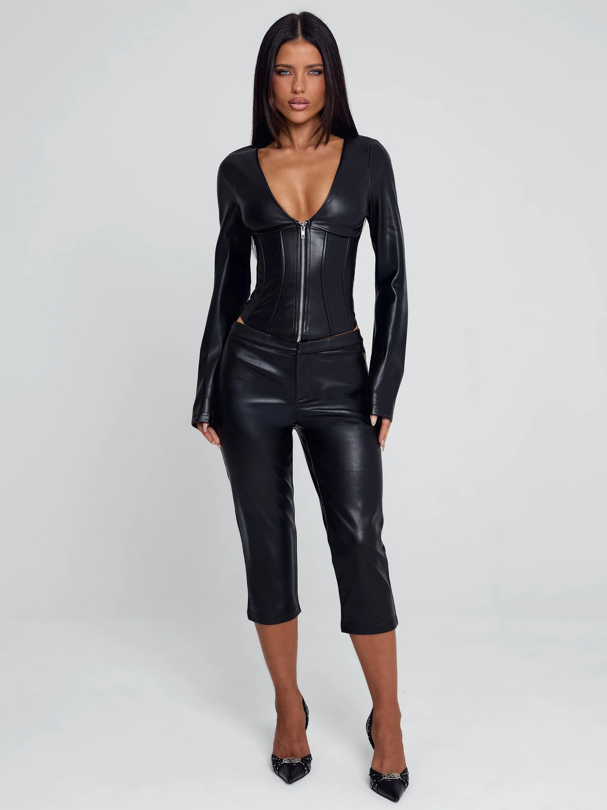 Sivana-Capri-Pant-Black
